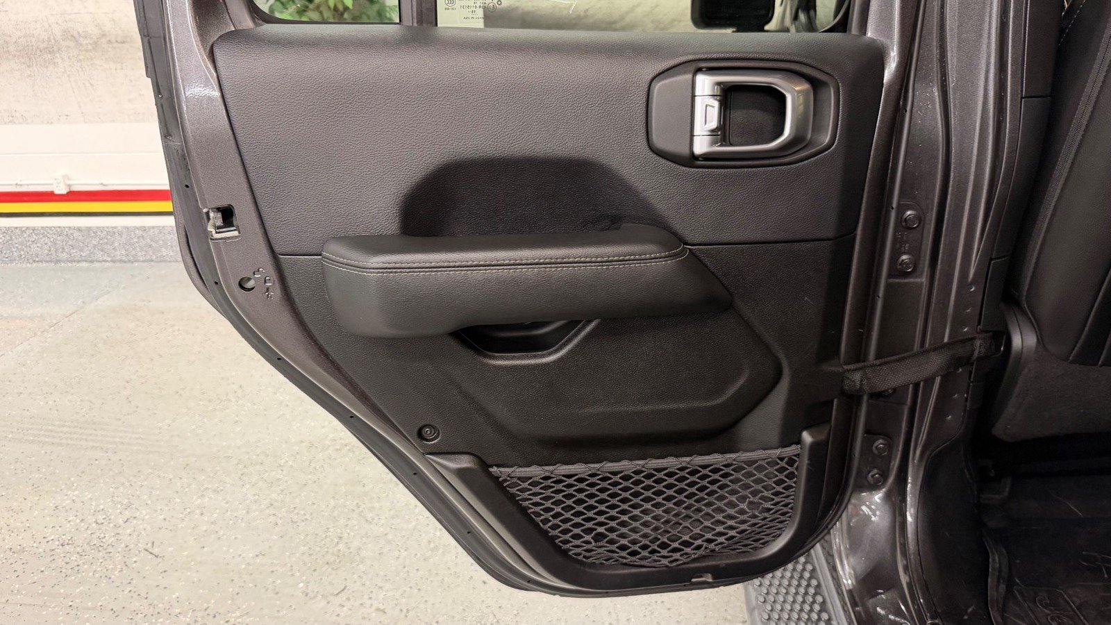 Used 2019 Jeep Wrangler Unlimited Sahara AWD/4WD image 22