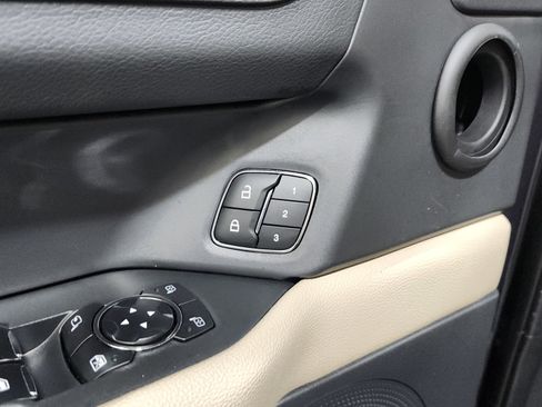 Used 2024 Ford Expedition Limited image 28