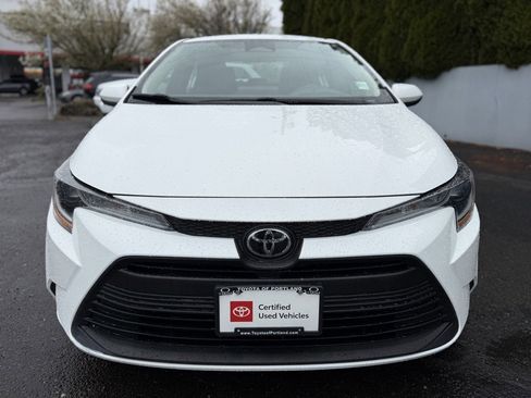 Certified 2024 Toyota Corolla LE image 3