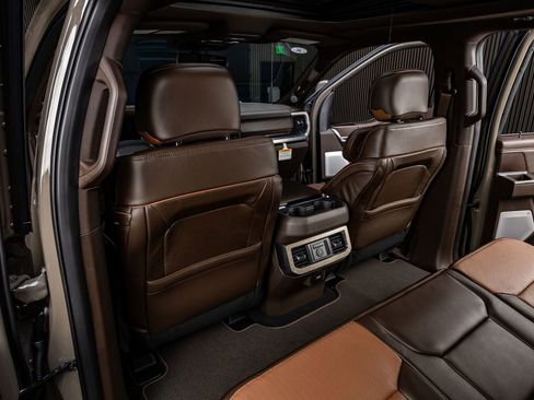 Used 2026 Ford F450 King Ranch w/ Chrome Package image 33