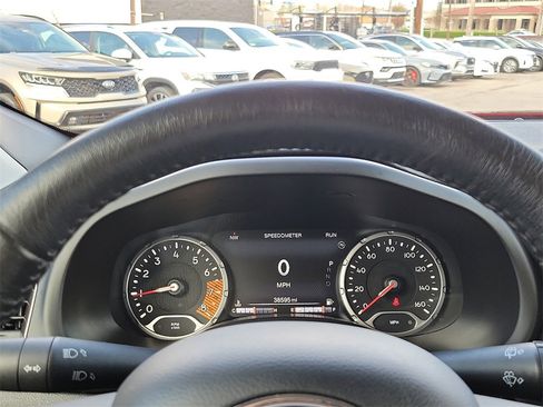 Used 2022 Jeep Renegade Limited image 19