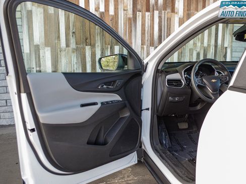 Used 2023 Chevrolet Equinox LS w/ LS Convenience Package image 10