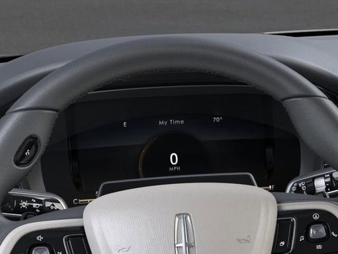New 2026 Lincoln Corsair Premiere image 13