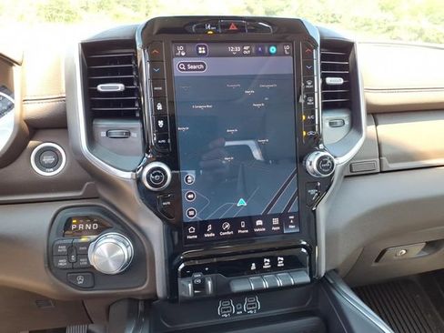 New 2026 RAM 1500 Laramie AWD/4WD image 14