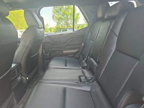 Used 2025 Toyota 4Runner TRD Sport AWD/4WD image 14
