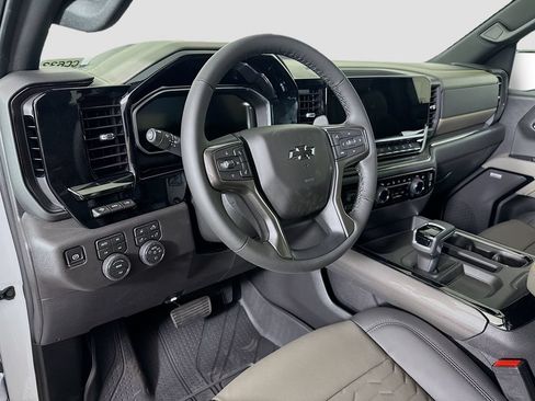 New 2026 Chevrolet Silverado 1500 ZR2 w/ LPO, Dark Essentials Package AWD/4WD image 9