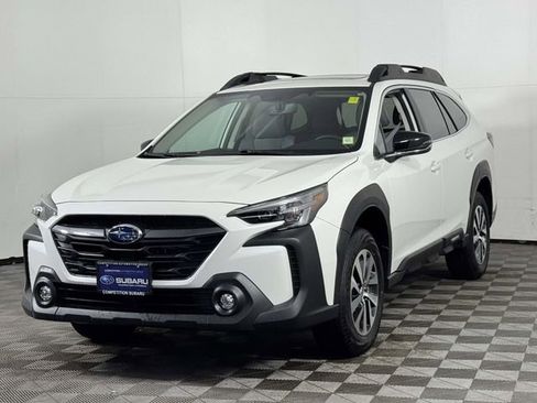 Used 2025 Subaru Outback Premium image 7
