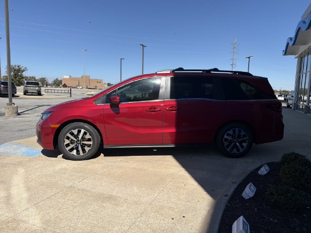 New 2027 Honda Odyssey EX-L image 2