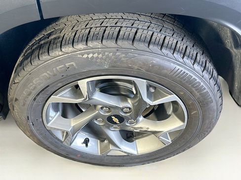 Used 2025 Chevrolet Trax LT w/ Driver Confidence Package image 11