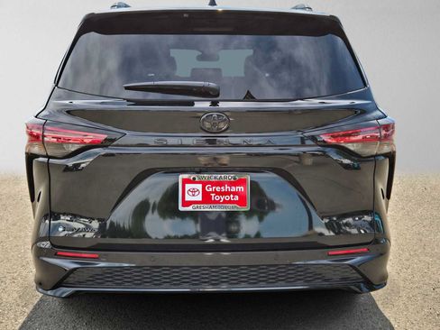 Certified 2026 Toyota Sienna XSE AWD/4WD image 4