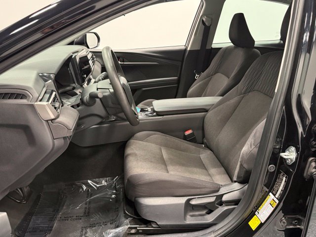Used 2025 Toyota Camry LE FWD image 10