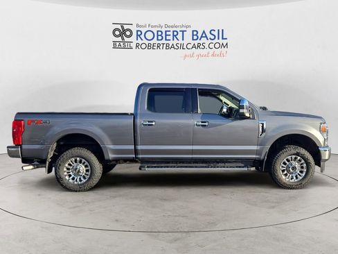 Used 2021 Ford F250 XLT w/ XLT Premium Package image 6