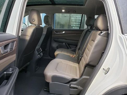 New 2026 Volkswagen Atlas SEL image 8