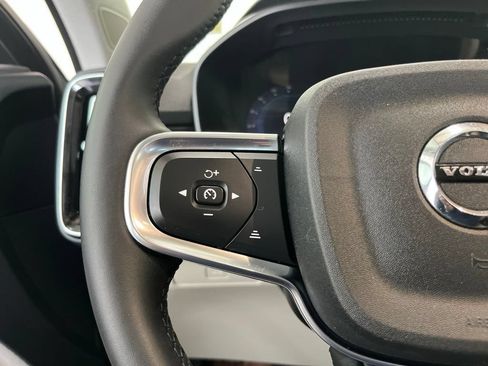 Used 2024 Volvo XC40 B5 Plus w/ Climate Package AWD/4WD image 7