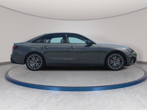 Used 2024 Audi S4 Premium Plus w/ Premium Plus Package AWD/4WD image 4