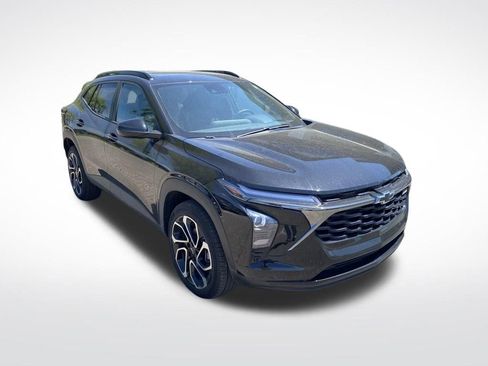 Used 2025 Chevrolet Trax RS w/ Sunroof Package FWD image 9