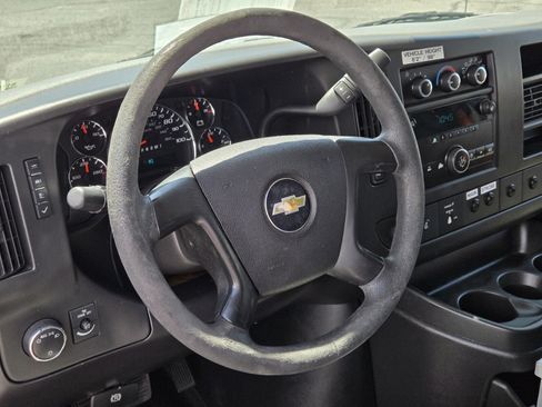 Used 2013 Chevrolet Express 2500 RWD image 14