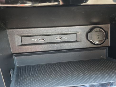 Used 2024 Volkswagen Taos S FWD image 18