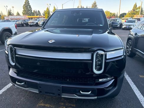 Used 2023 Rivian R1S Adventure AWD/4WD image 8