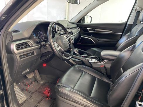 Used 2020 Kia Telluride S w/ S 8 Passenger Seating Package FWD image 23