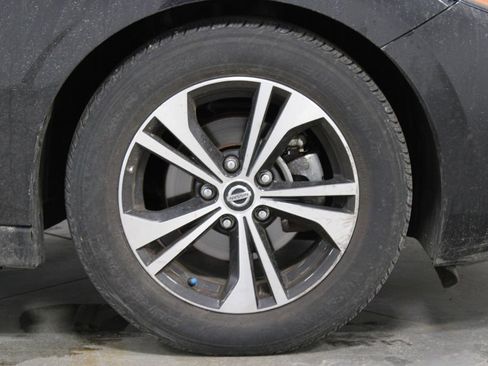 Used 2023 Nissan Sentra SV image 12