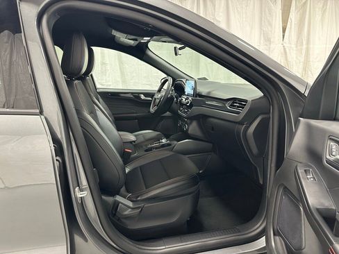 Used 2025 Ford Escape ST-Line image 51