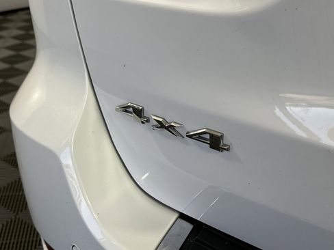 Used 2022 Jeep Grand Cherokee Limited image 16