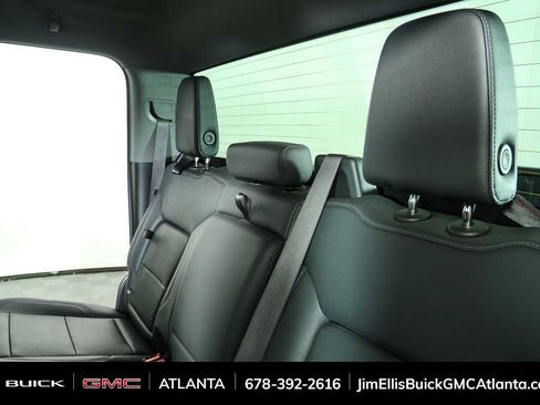 Used 2025 GMC Sierra 1500 SLT AWD/4WD image 19