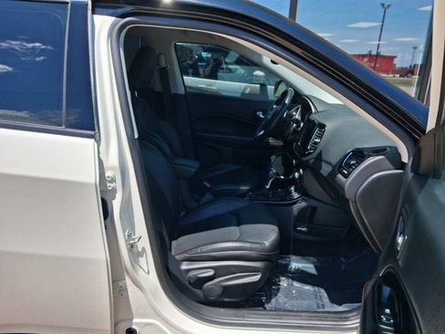 Used 2018 Jeep Compass Limited AWD/4WD image 7
