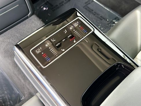 Used 2022 Audi A8 L 3.0T AWD/4WD image 21