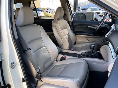 Used 2017 Honda Pilot EX-L image 8