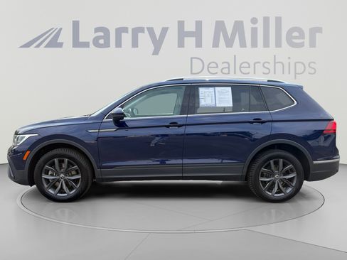 Used 2024 Volkswagen Tiguan SE AWD/4WD image 2