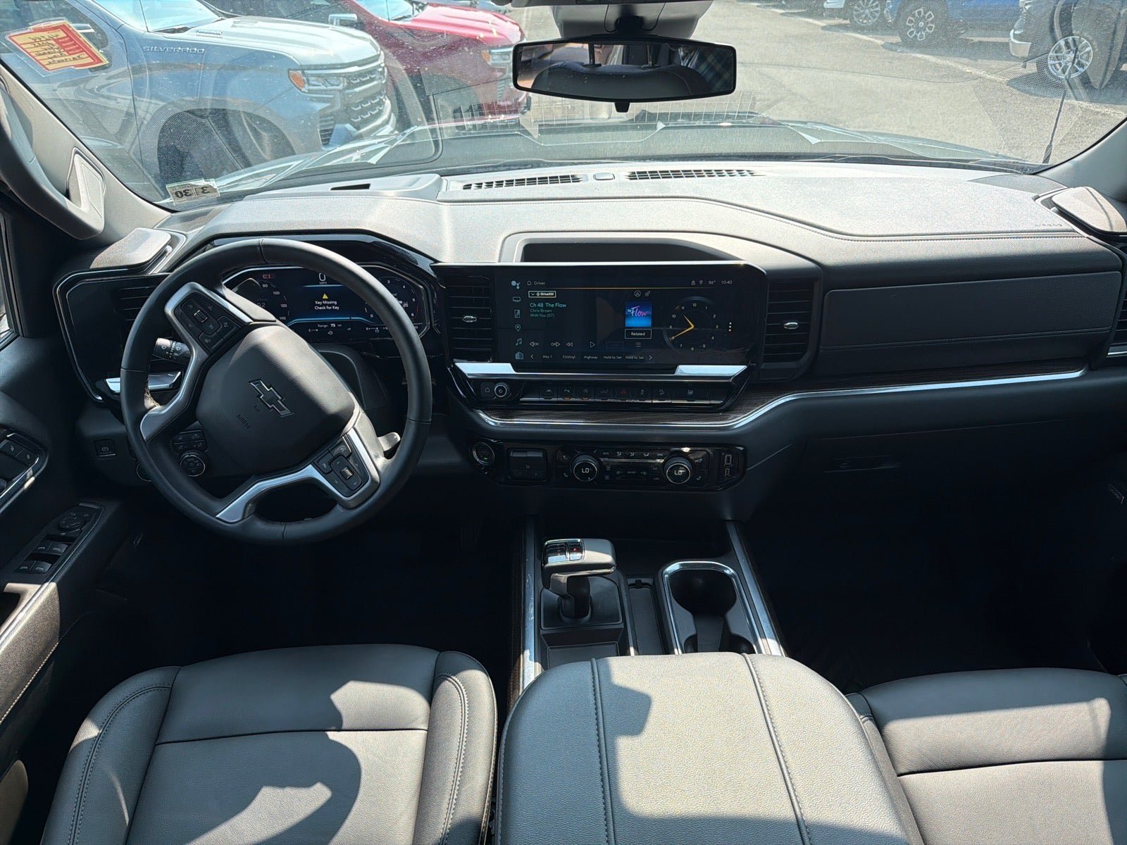 Used 2025 Chevrolet Silverado 1500 LT Trail Boss w/ LT Trail Boss Premium Package AWD/4WD image 13