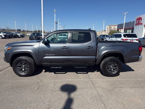 Used 2022 Toyota Tacoma SR5 image 2