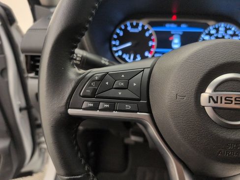 Used 2022 Nissan Sentra SV FWD image 35