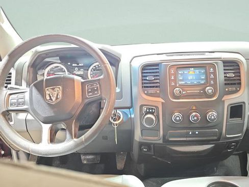 Used 2019 RAM 1500 Express RWD image 12