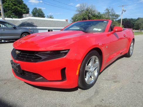 Used 2019 Chevrolet Camaro LT RWD image 1