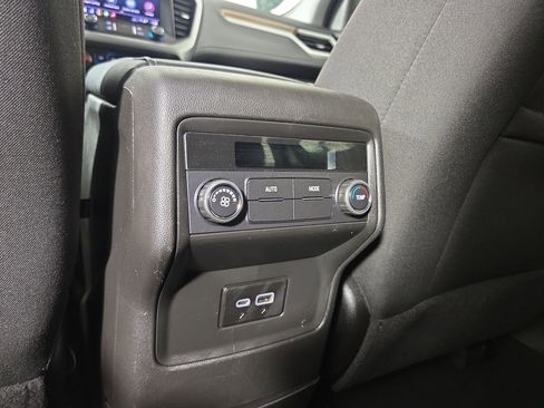 Certified 2023 GMC Acadia SLE image 26