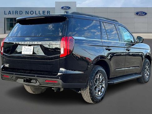 New 2025 Ford Expedition Active image 5