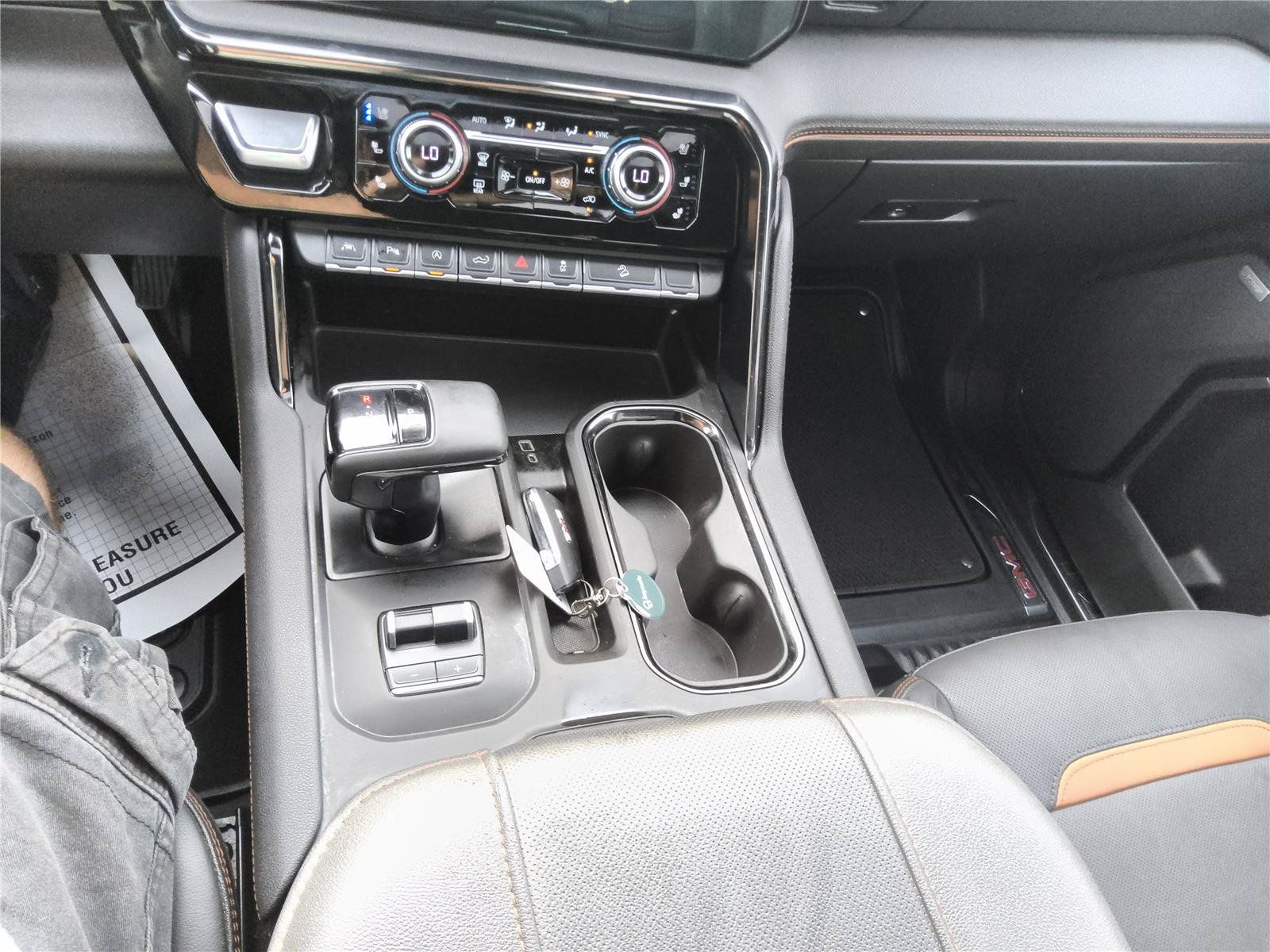 Used 2023 GMC Sierra 1500 AT4 w/ AT4 Premium Package AWD/4WD image 38