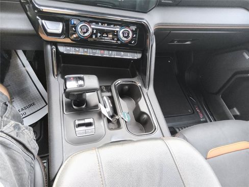 Used 2023 GMC Sierra 1500 AT4 w/ AT4 Premium Package AWD/4WD image 38