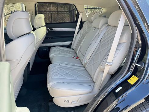 Used 2025 Genesis GV80 3.5T Prestige image 24