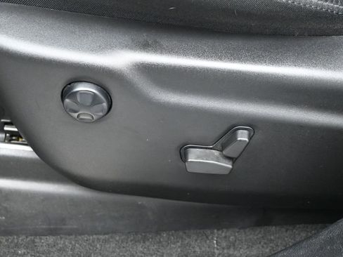 Used 2022 Jeep Grand Cherokee Limited w/ Tech Group image 11