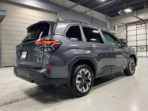Used 2026 Subaru Forester Premium AWD/4WD image 8