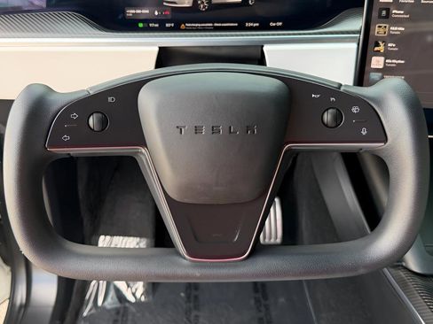 Used 2023 Tesla Model X Plaid image 38