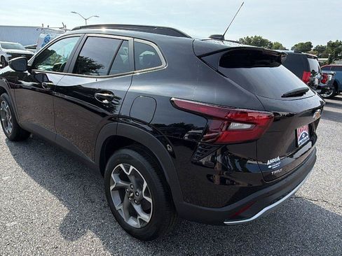 New 2026 Chevrolet Trax LT w/ Driver Confidence Package FWD image 10