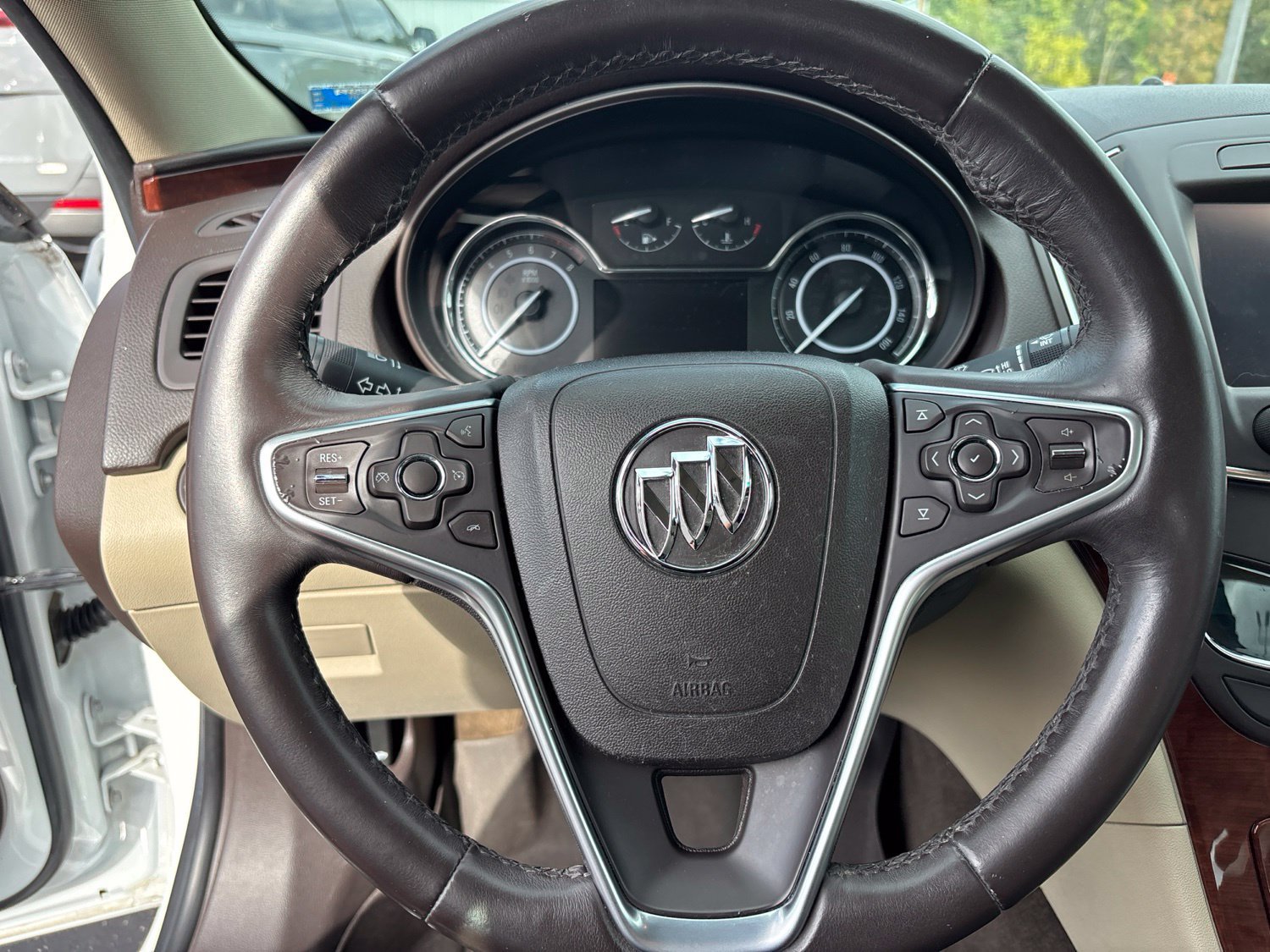 Used 2016 Buick Regal FWD image 14