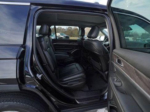 Used 2021 Jeep Grand Cherokee L Limited image 23