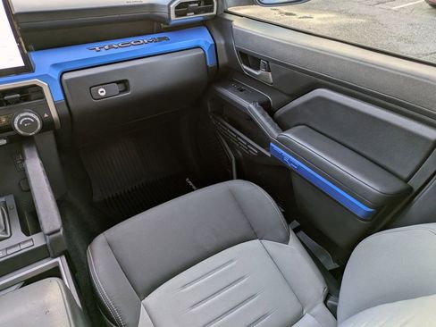 Used 2024 Toyota Tacoma TRD Off-Road w/ TRD Off Road Upgrade Package image 18