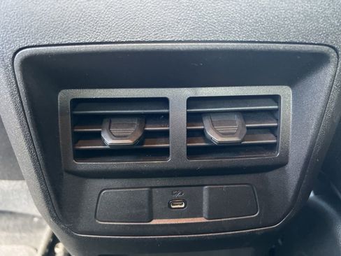 Used 2023 Chevrolet Colorado LT w/ LT Convenience Package II image 21